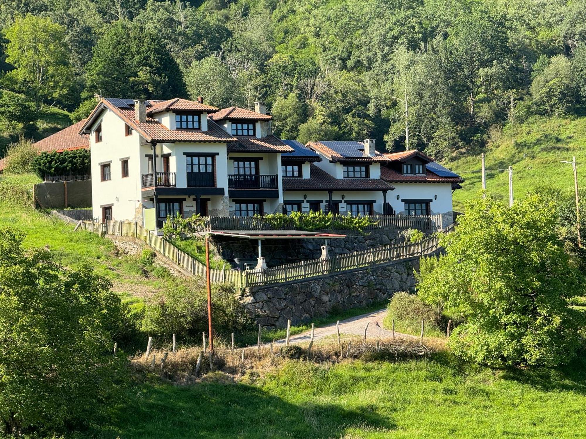 Apartamentos Rurales Balcon Del Marques (Adults Only) Cangas de Onis Exterior photo